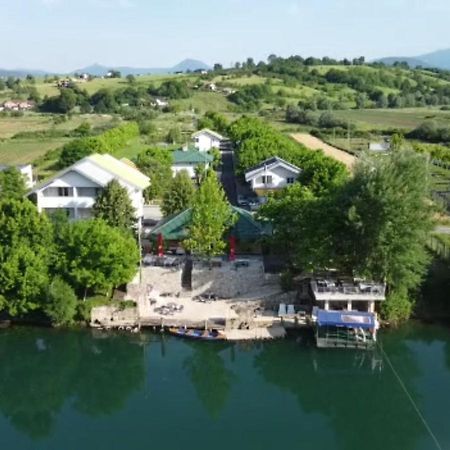 Apartments River Una 2 Bihać Екстериор снимка