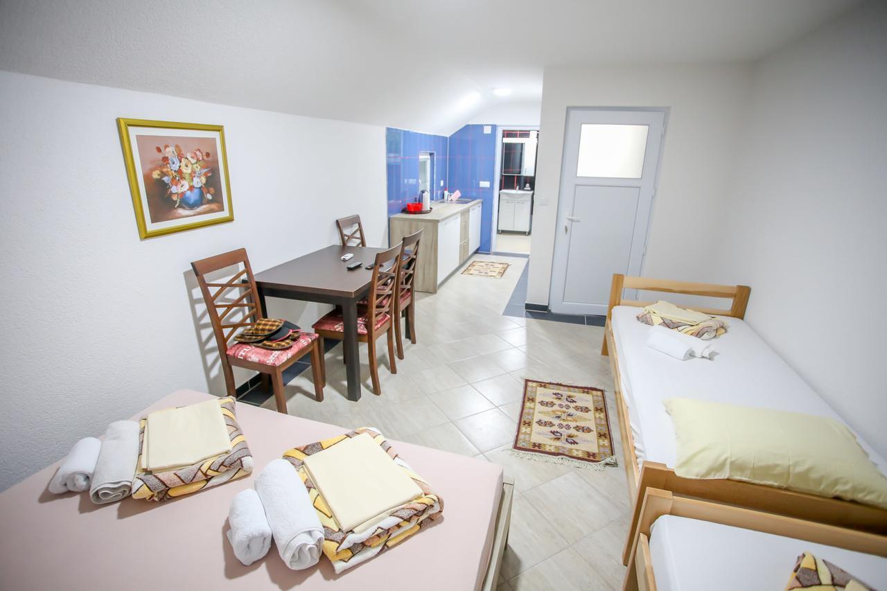 Apartments River Una 2 Bihać Екстериор снимка