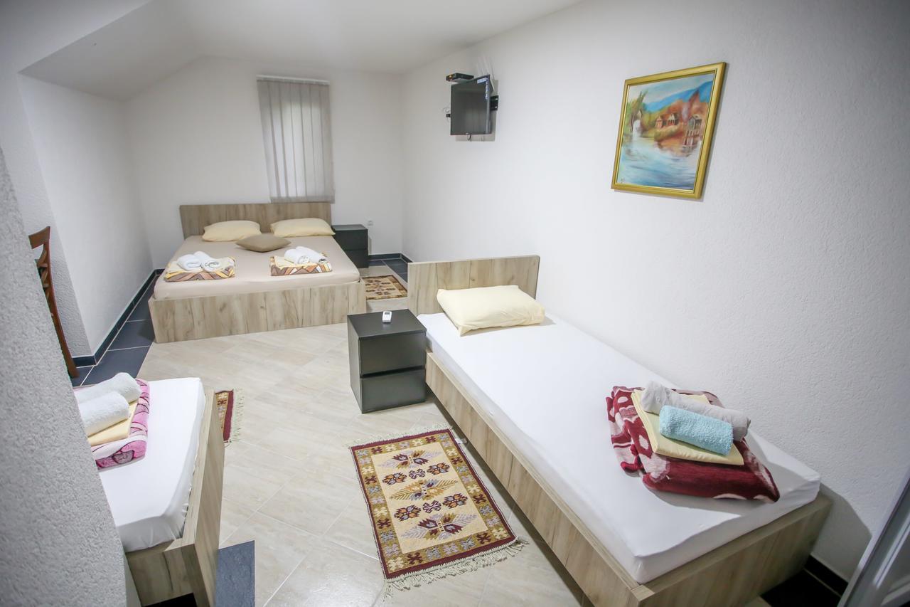 Apartments River Una 2 Bihać Екстериор снимка