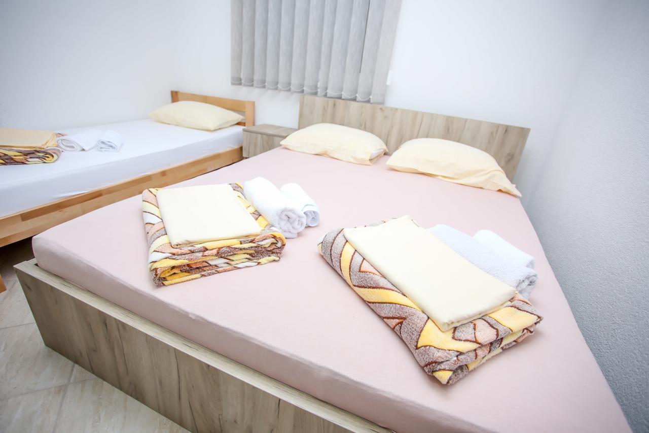 Apartments River Una 2 Bihać Екстериор снимка